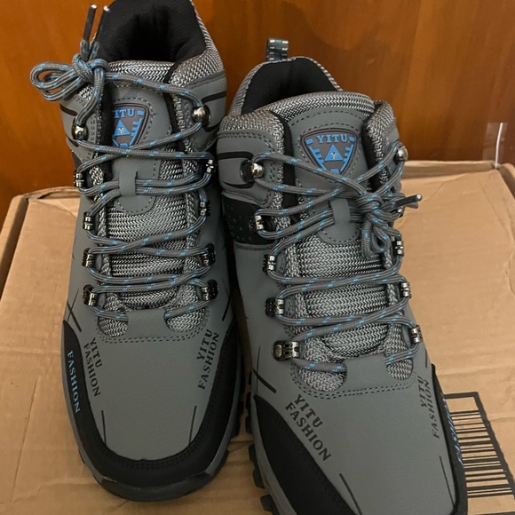 🆕 Men's Gray Hiking Shoes - Picture 9 of 9